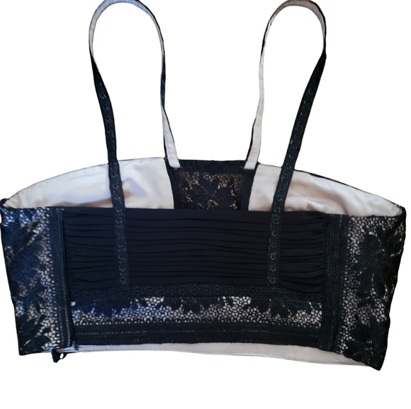 Free People Bella Women Top 12 Black Poly Blend Lace trim, Strappy, Crop Cami - Picture 2 of 9